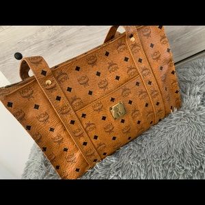 ❌❌SOLD❌❌Shopper Tote Cognac Monogram Visetos